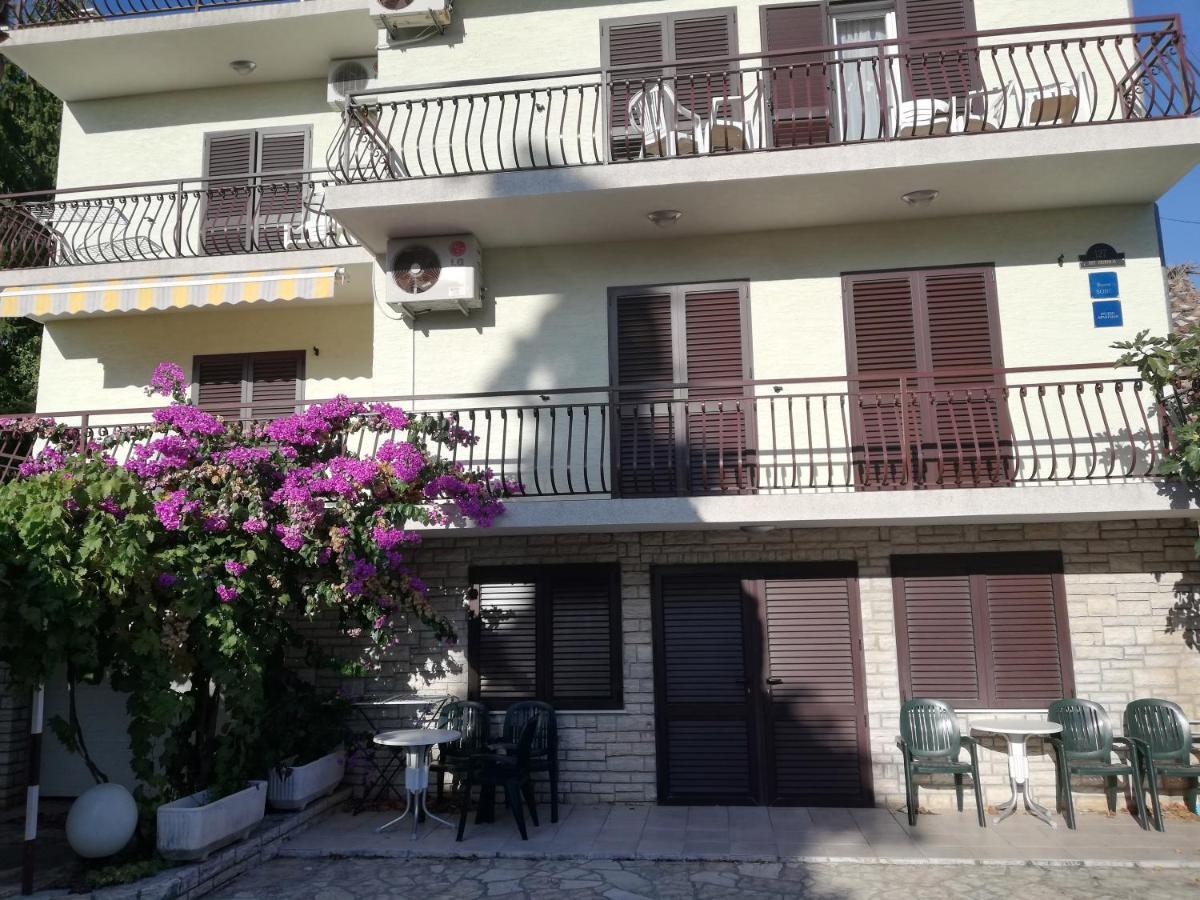 Danyja Apartments Sveti Filip i Jakov Exterior photo